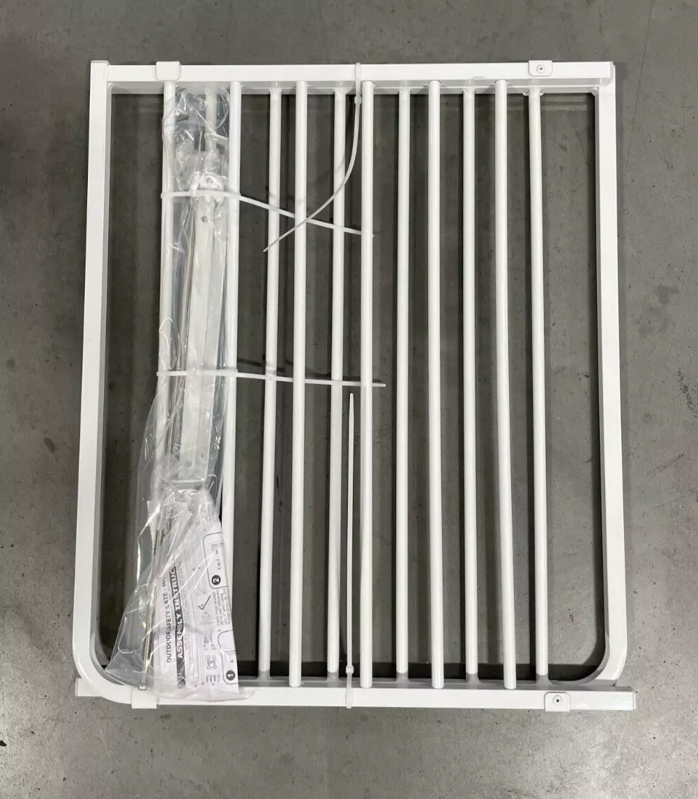 Scratch & Dent Outdoor Safety Gate