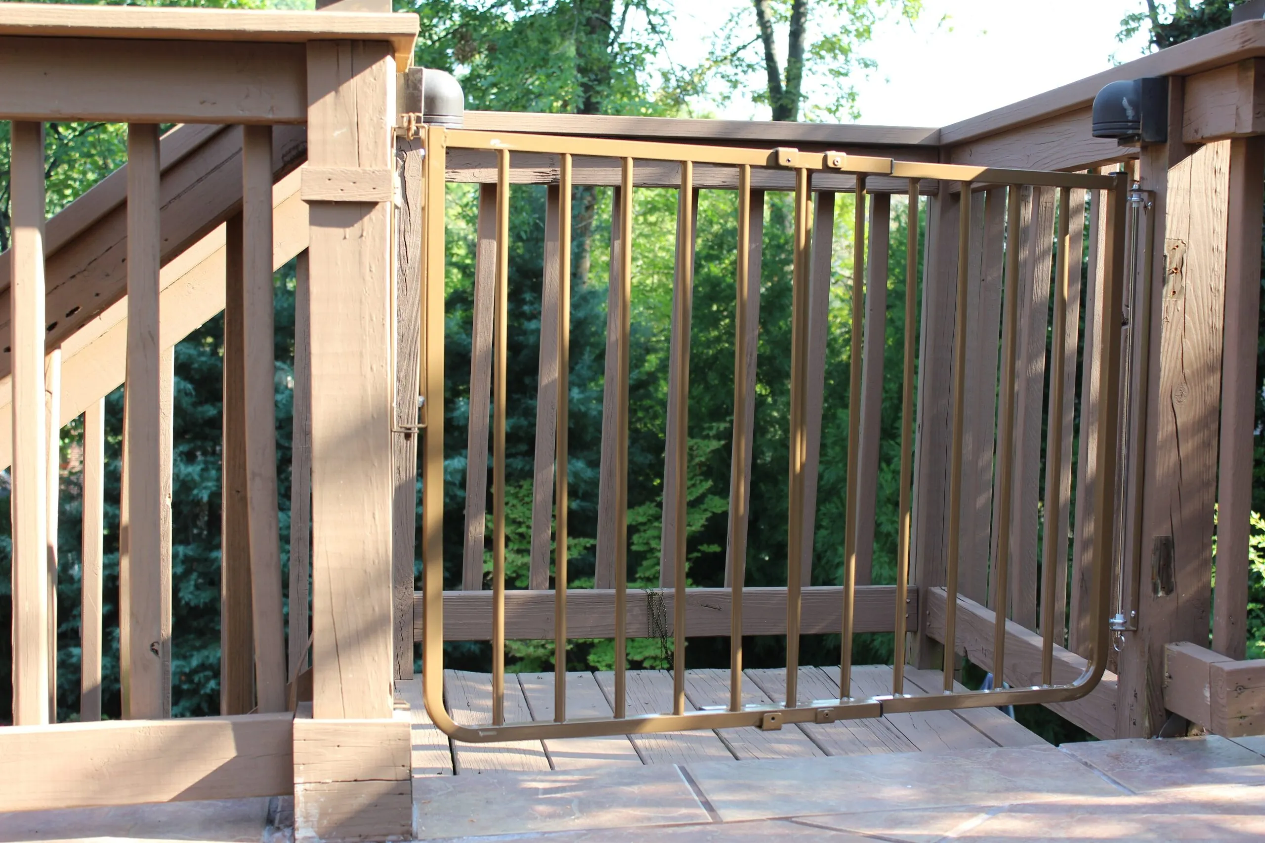Scratch & Dent Outdoor Safety Gate