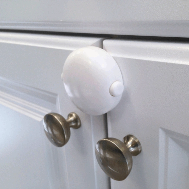 Qdos Adhesive Double Door Lock